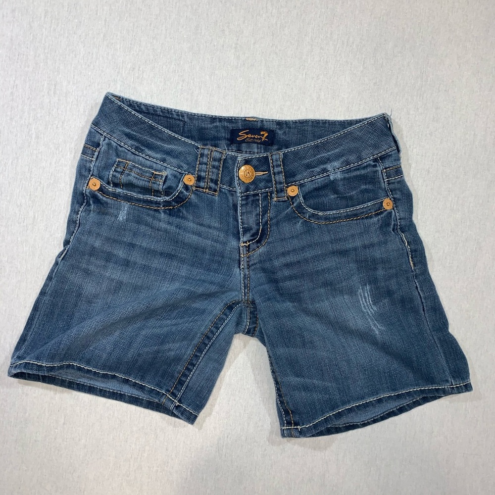 Seven7  Women’s Jean Shorts Wash Size 2